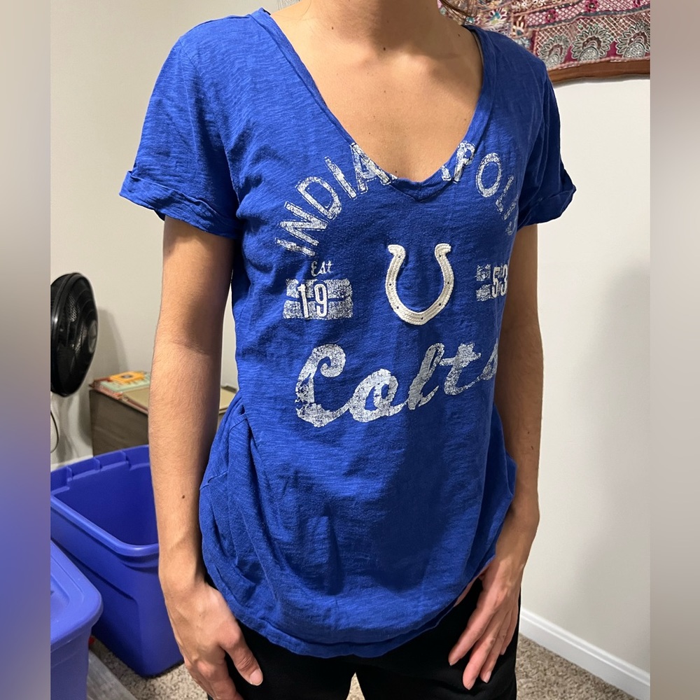 COLTS SHORT SLEEVE V NECK